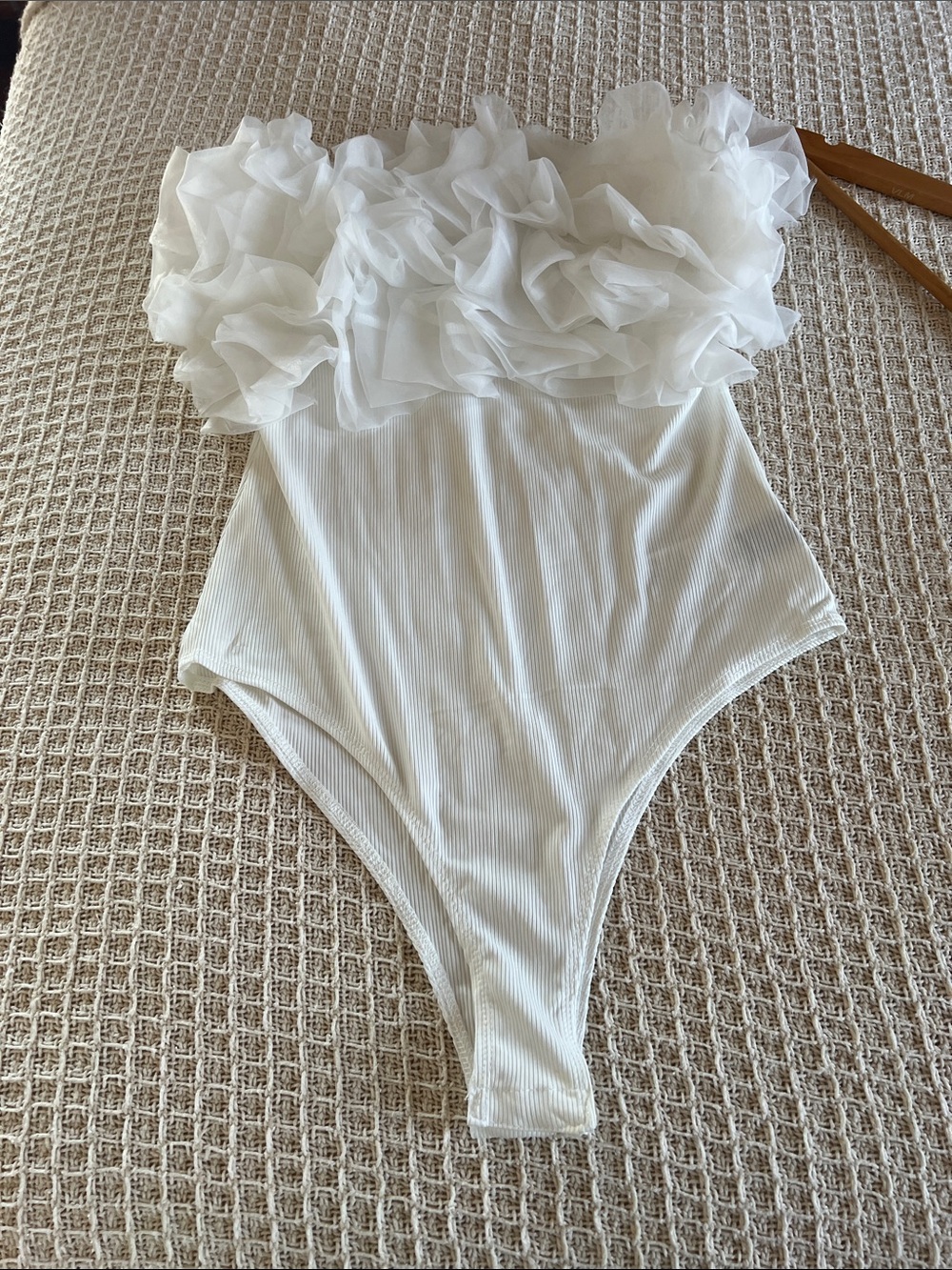 SHEIN White Ruffle Trim Kids One-Piece Bodysuit